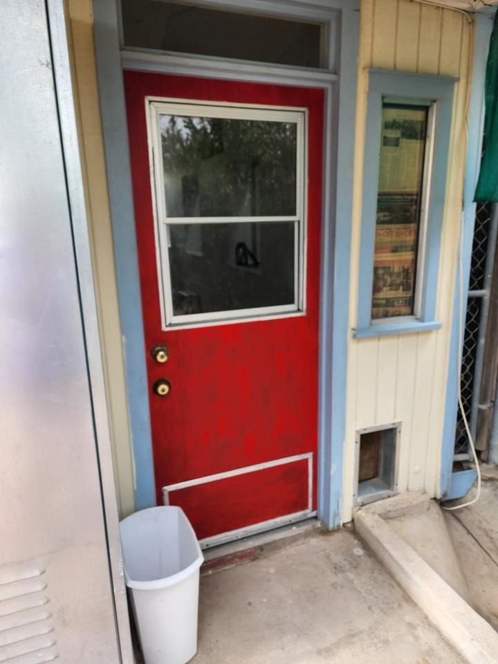 620 North Hoff Avenue - Photo 2 of 6