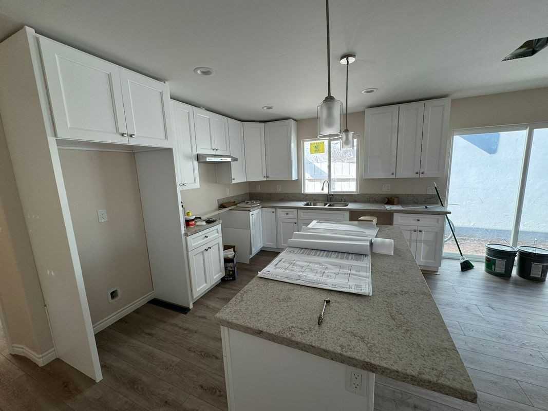 2215 Ridge View Dr - Photo 2 of 23