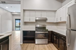 featured image of 1060 Centerpoint Dr