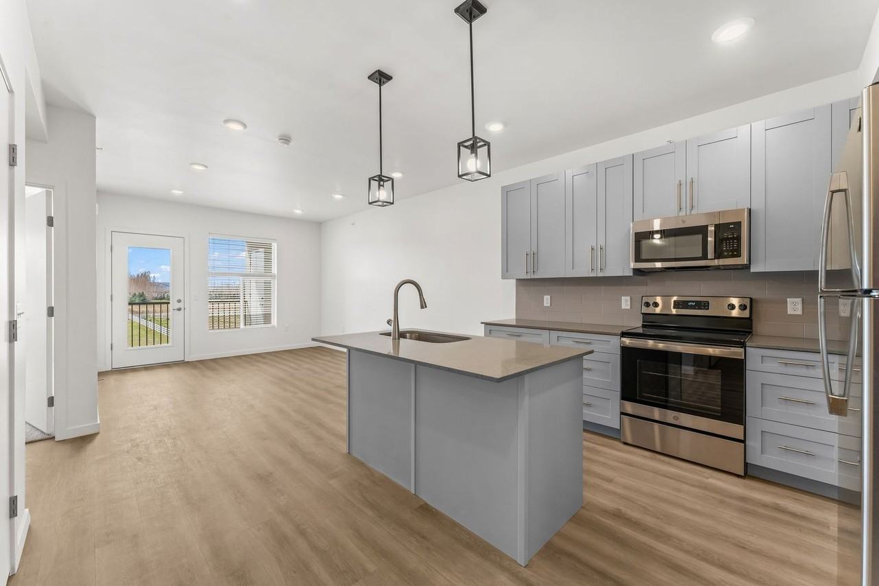 The Residences at Victory Ranch - Photo 2 of 49