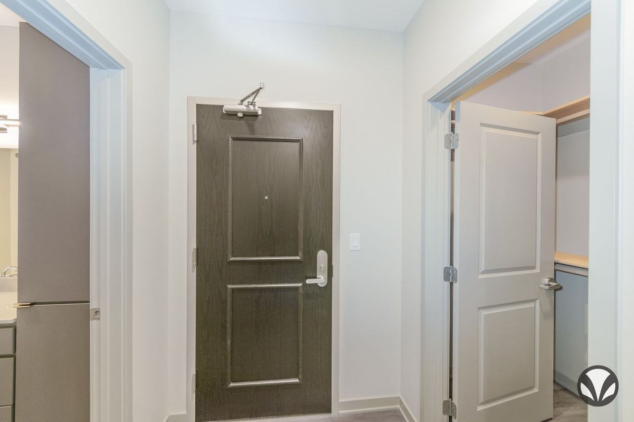 Chateau at Yankee Hill - Photo 7 of 50