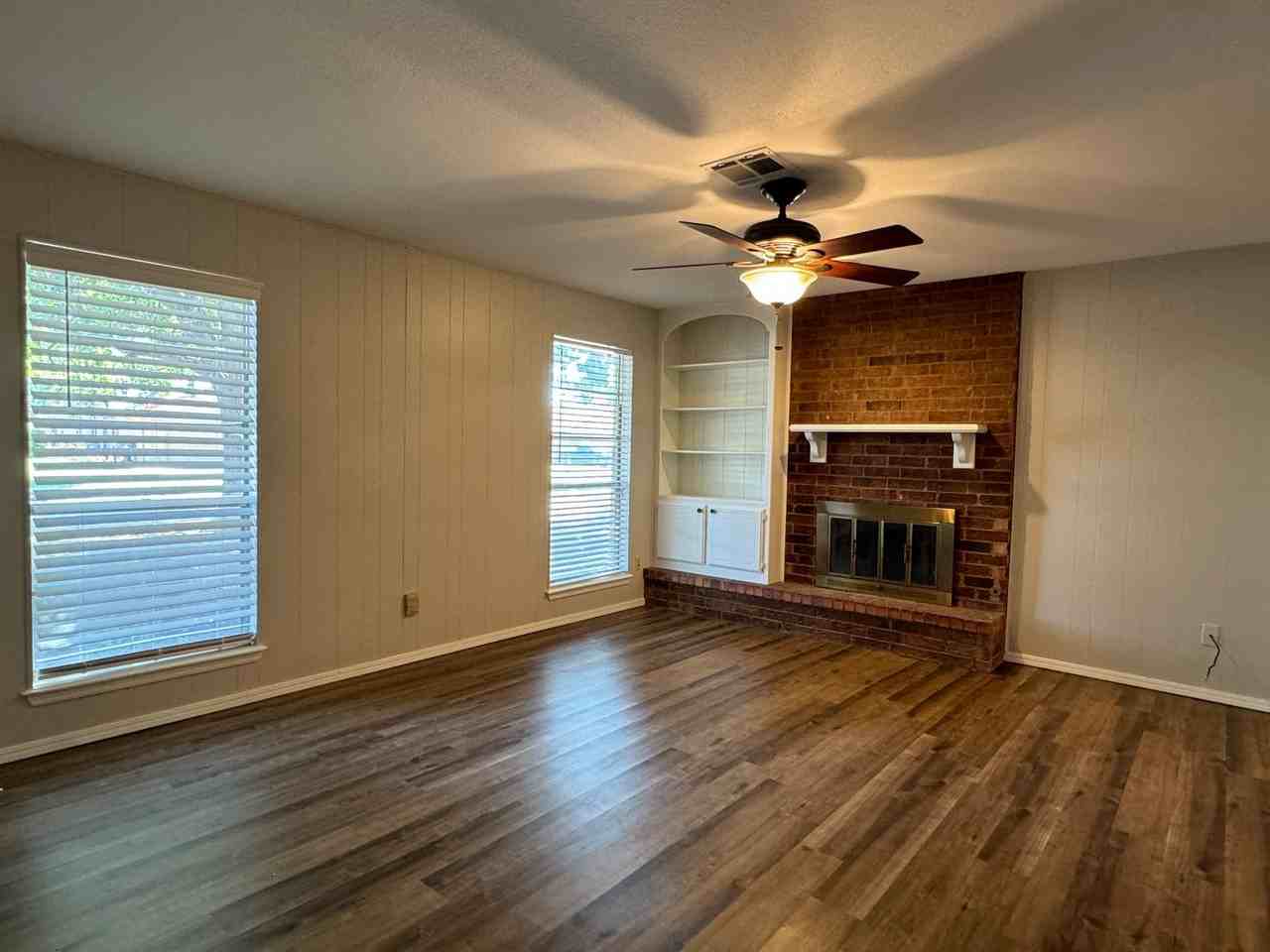 2306 Nw 75th St - Photo 3 of 13