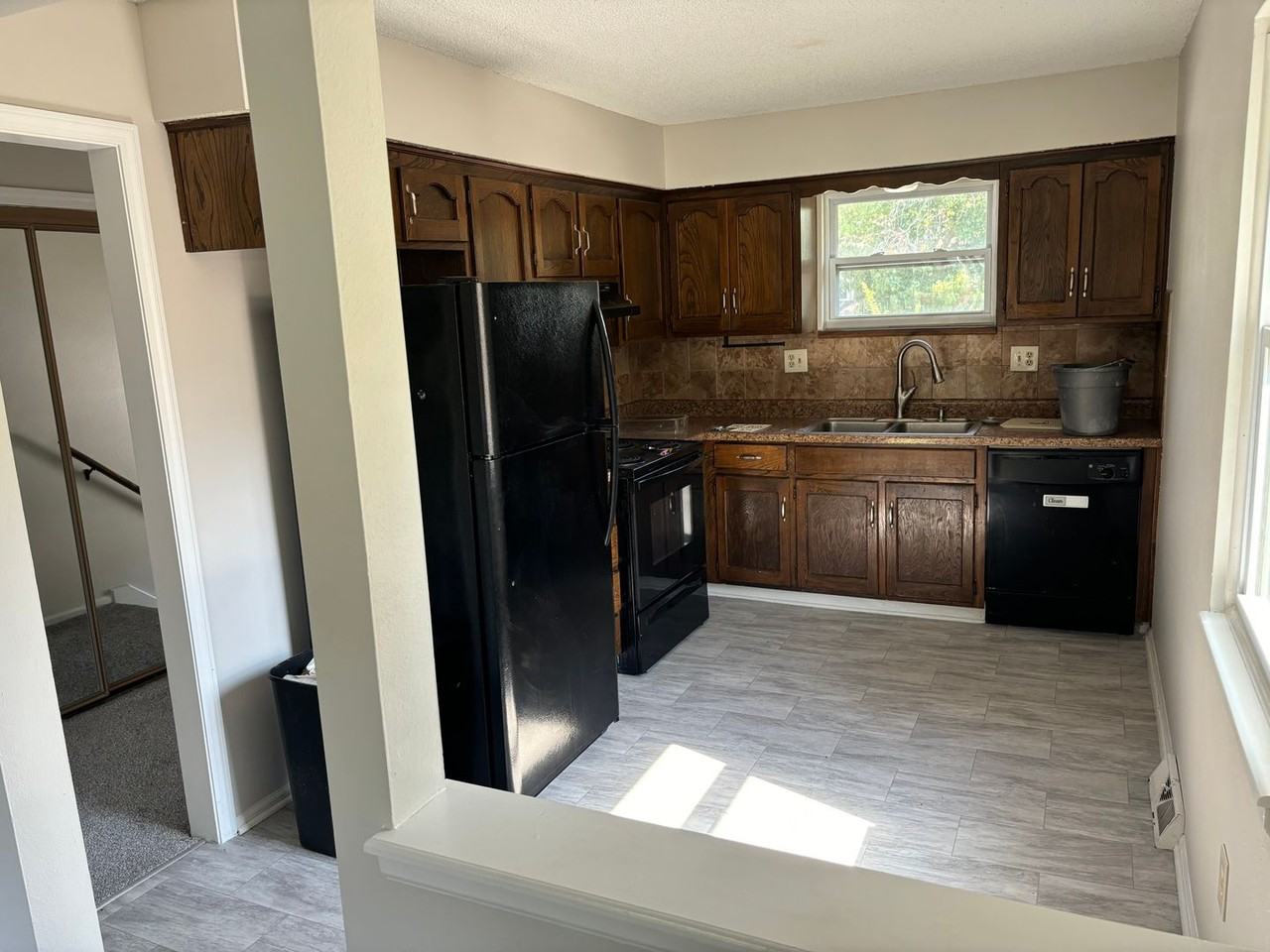 16427 E 28th Terrace Ct S - Photo 3 of 12