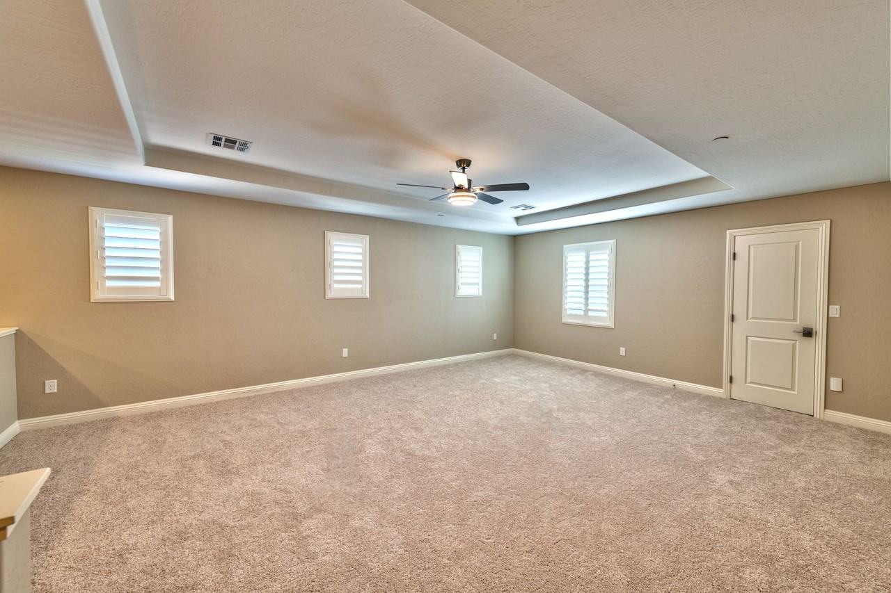 2174 Tortona St - Photo 7 of 17