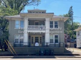 featured image of 32 N Mclean Blvd