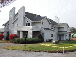 featured image of 984 Burdeck St
