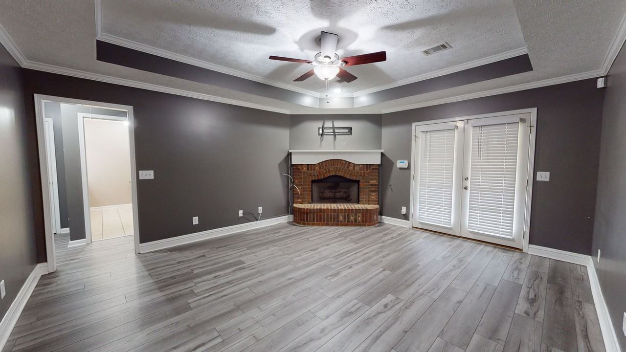 275 Allen Dr - Photo 2 of 42