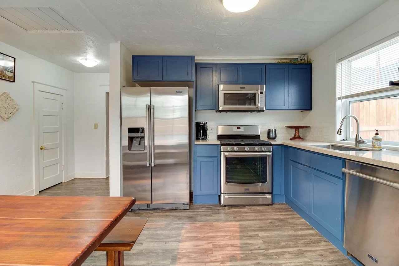 514 Nw Harriman St - Photo 2 of 21