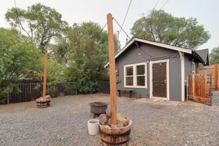 514 Nw Harriman St - Photo 1 of 1