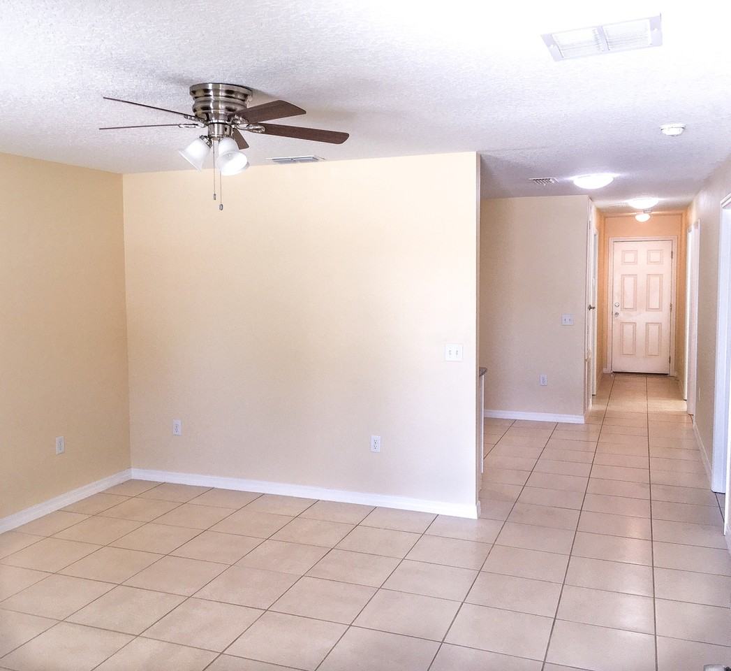 332 Dundee Dr - Photo 6 of 21