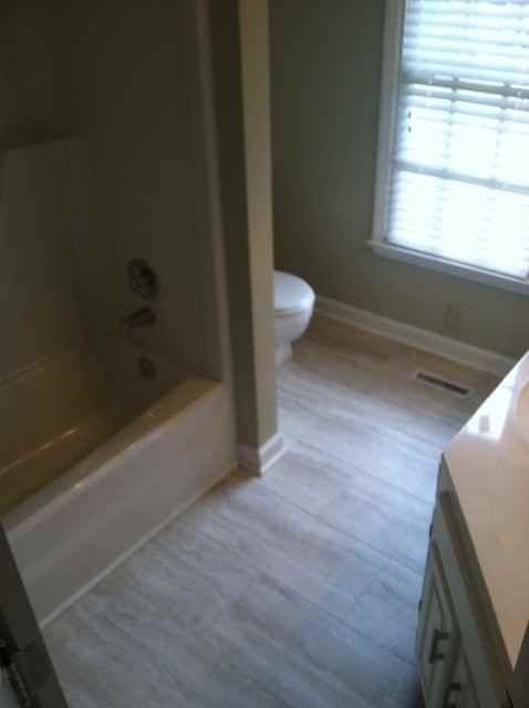 1807 Tradd Ct - Photo 3 of 8