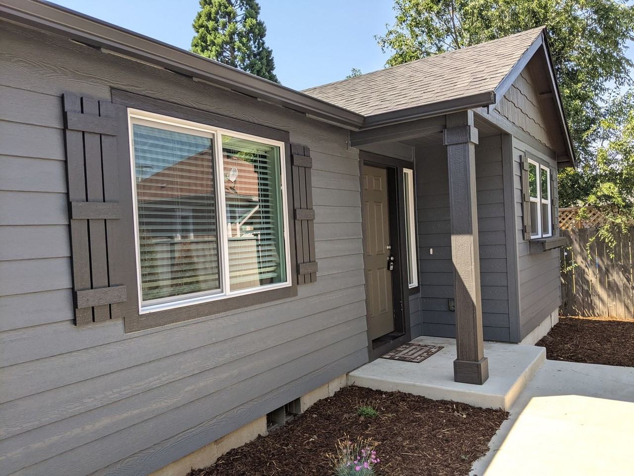 1540 7th St - Photo 2 of 15