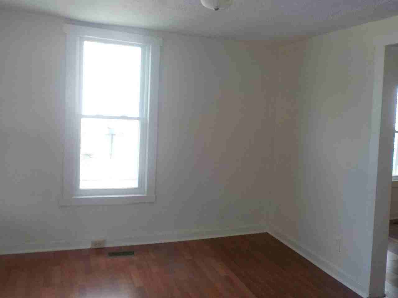 49 Clay St - Photo 3 of 5