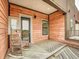 featured image of 910 Montana Street