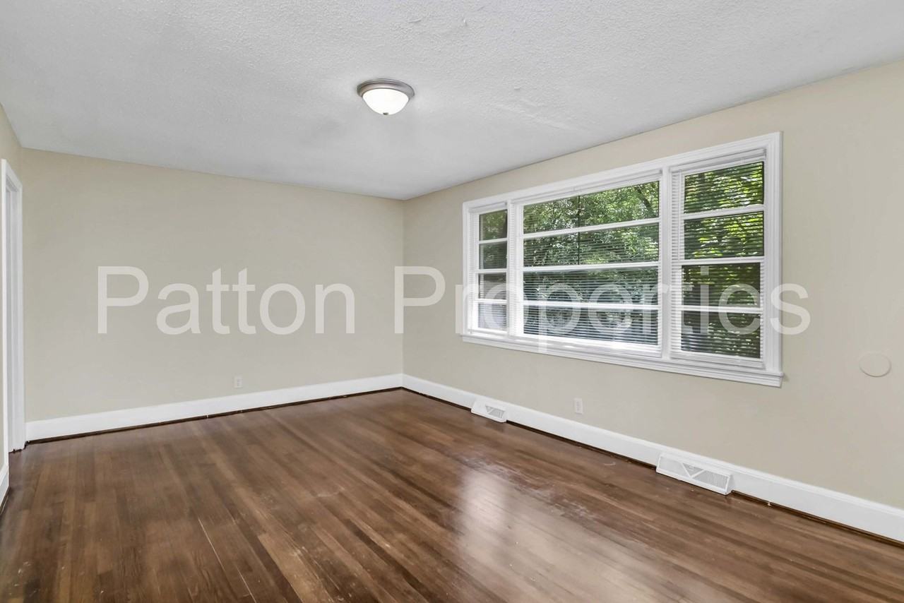 3901 Bright Ave - Photo 3 of 19