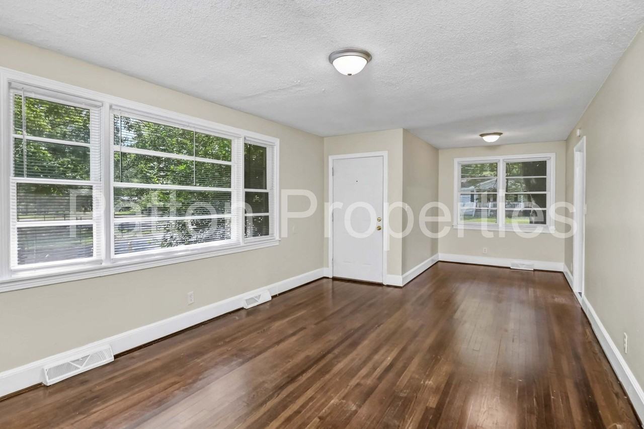 3901 Bright Ave - Photo 4 of 19