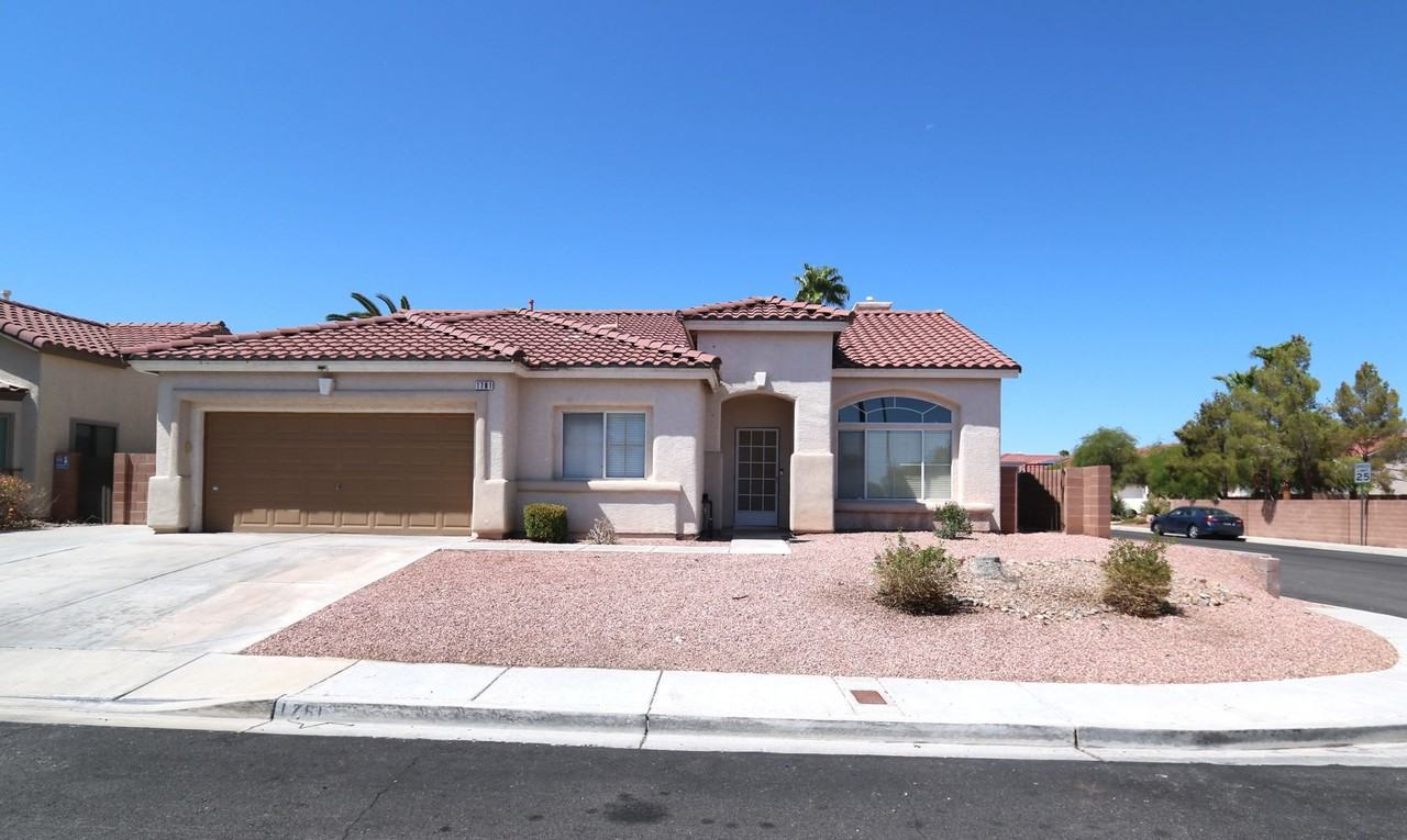 1761 Mount Tremblant Ave - Photo 2 of 29