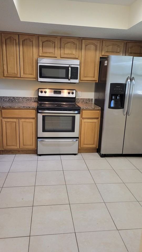 857 Ponder Ave - Photo 4 of 10