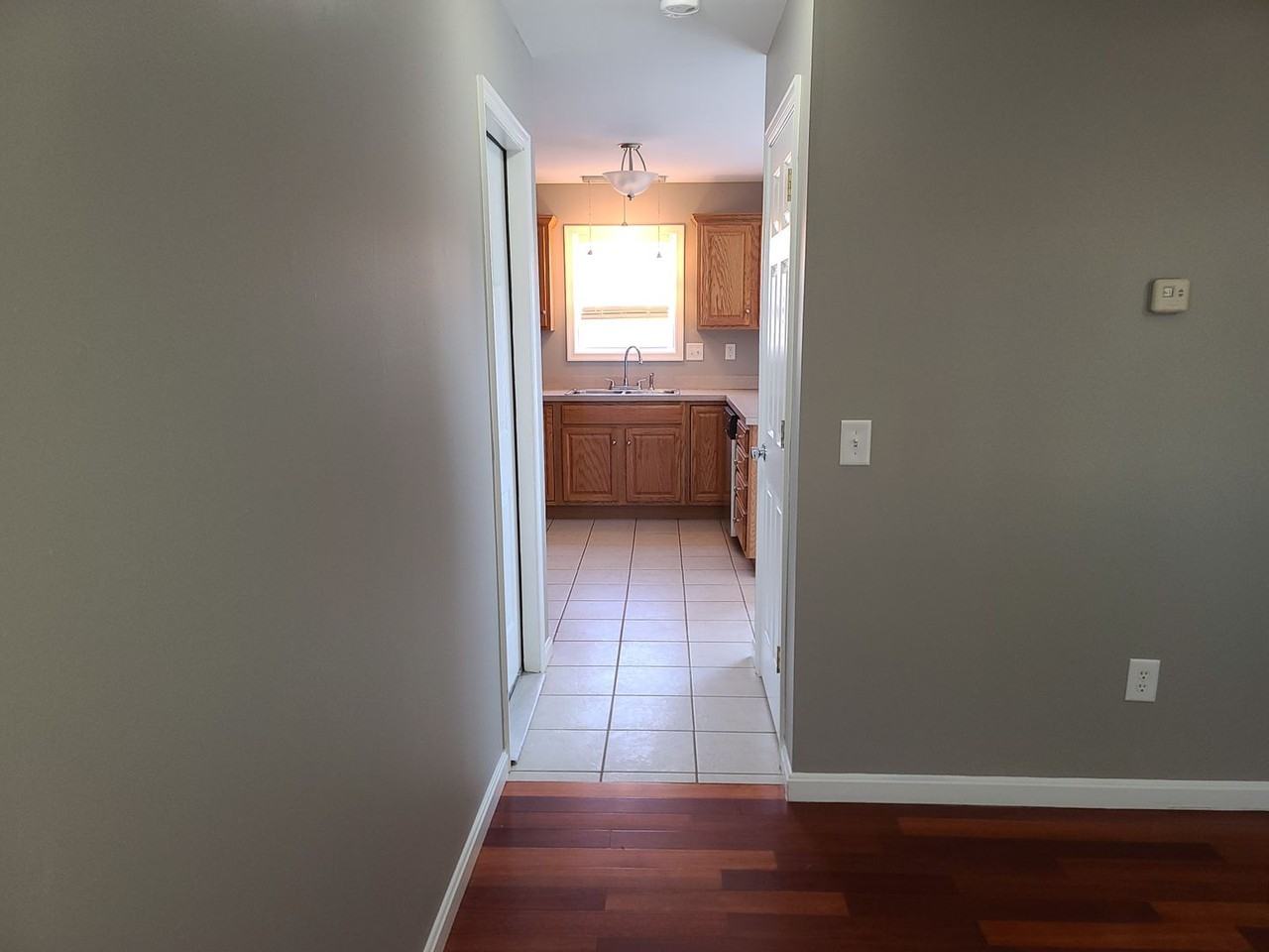 331 Grandview Ave - Photo 7 of 50