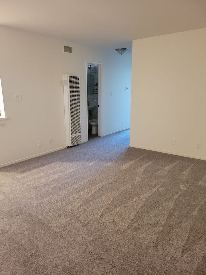 50 Foster St - Photo 5 of 13