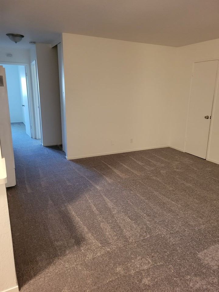 50 Foster St - Photo 6 of 13