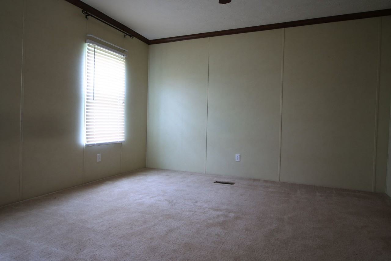 15 Deer Valley Rd - Photo 6 of 12