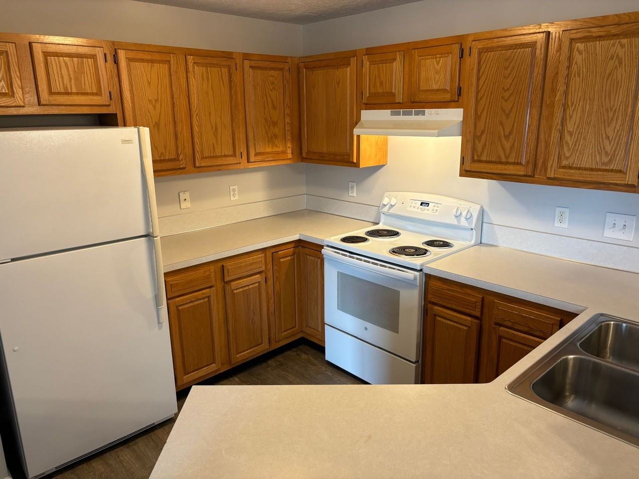 6551 Clover Ct Se - Photo 3 of 15