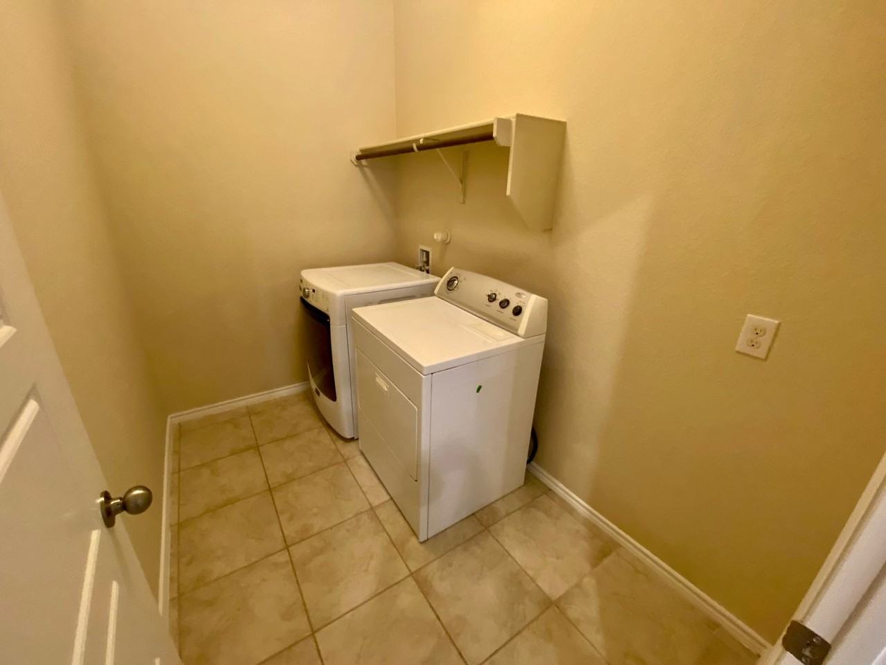 4330 Brigadier Dr - Photo 7 of 28