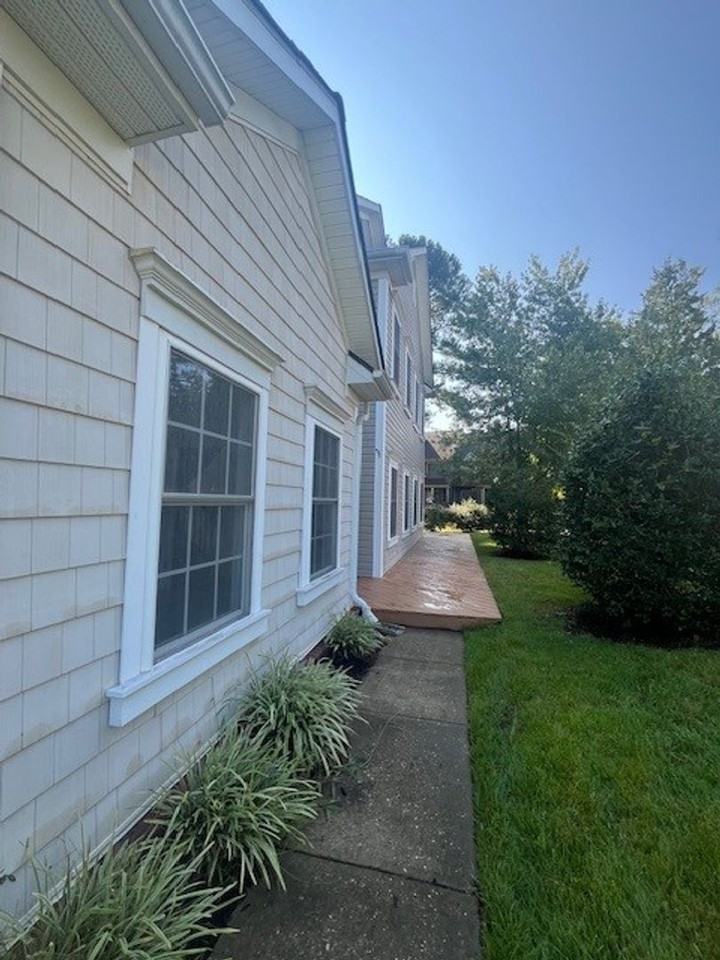 621 Ruxton Rd - Photo 2 of 27