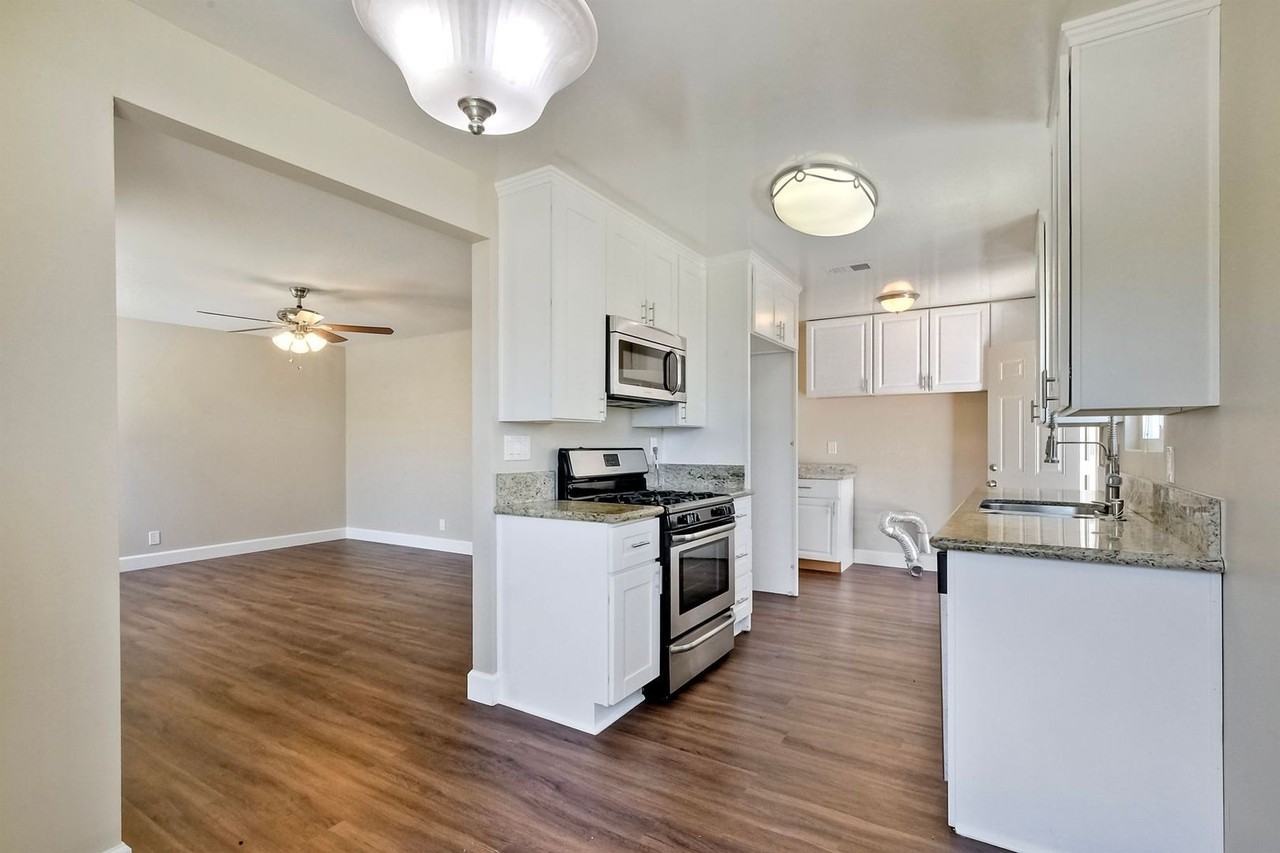 3620 Frenzel Cir - Photo 5 of 18