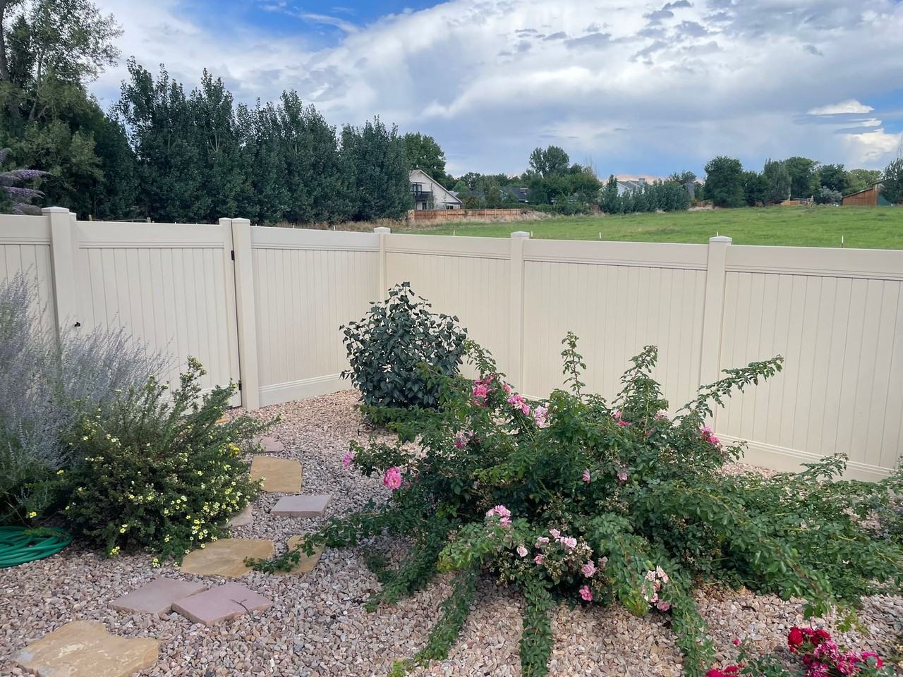 2549 Chapman Dr - Photo 2 of 21