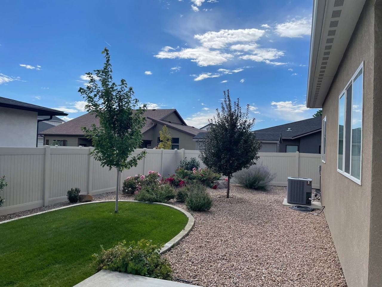 2549 Chapman Dr - Photo 4 of 21