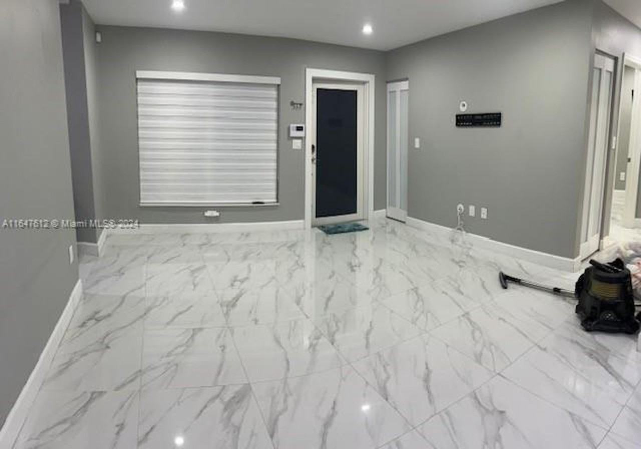 19201 Nw 90th Ct - Photo 3 of 16