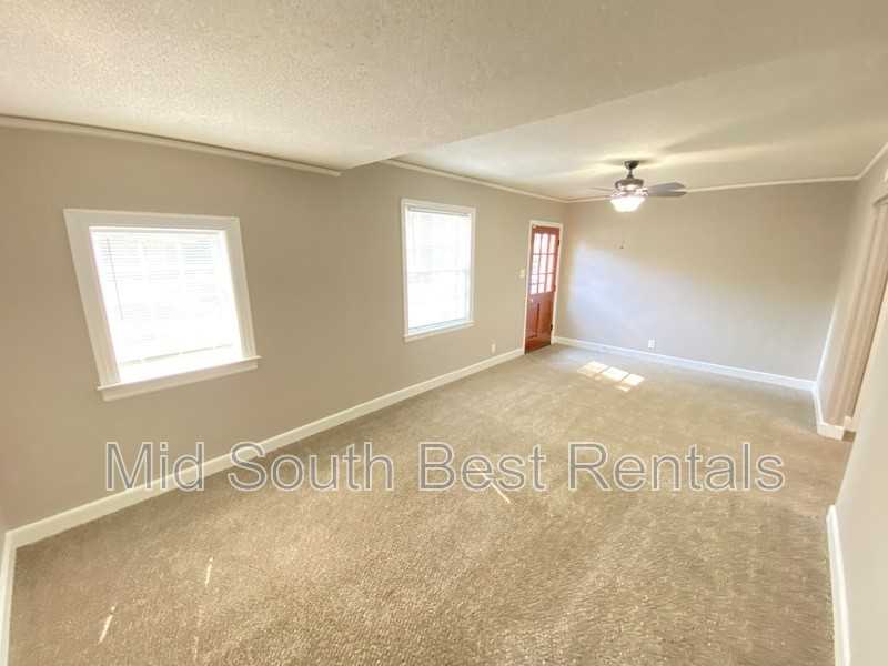 3144 Lamphier Avenue - Photo 2 of 8