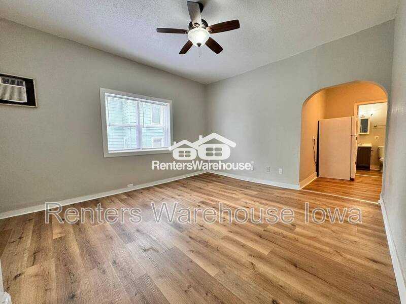 1314 22nd St #1 - Photo 3 of 11