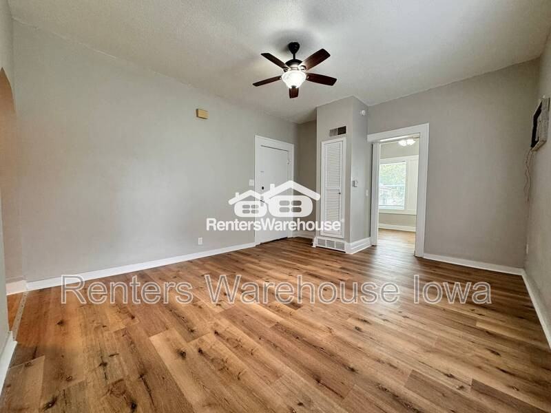 1314 22nd St #1 - Photo 4 of 11