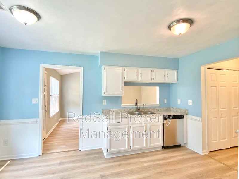 5525 Fair Oaks Dr - Photo 7 of 23