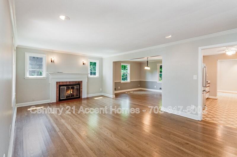 3706 25th St N - Photo 3 of 37