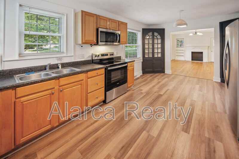 152 W Park Ave - Photo 3 of 34