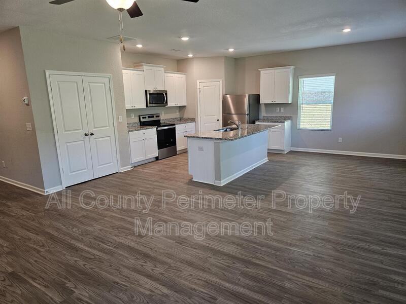 303 Augusta Woods Dr - Photo 2 of 19
