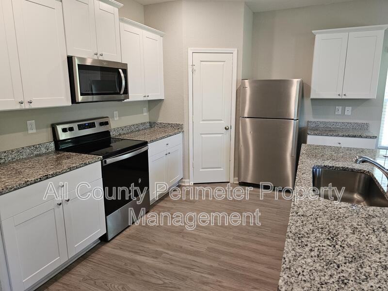303 Augusta Woods Dr - Photo 4 of 19
