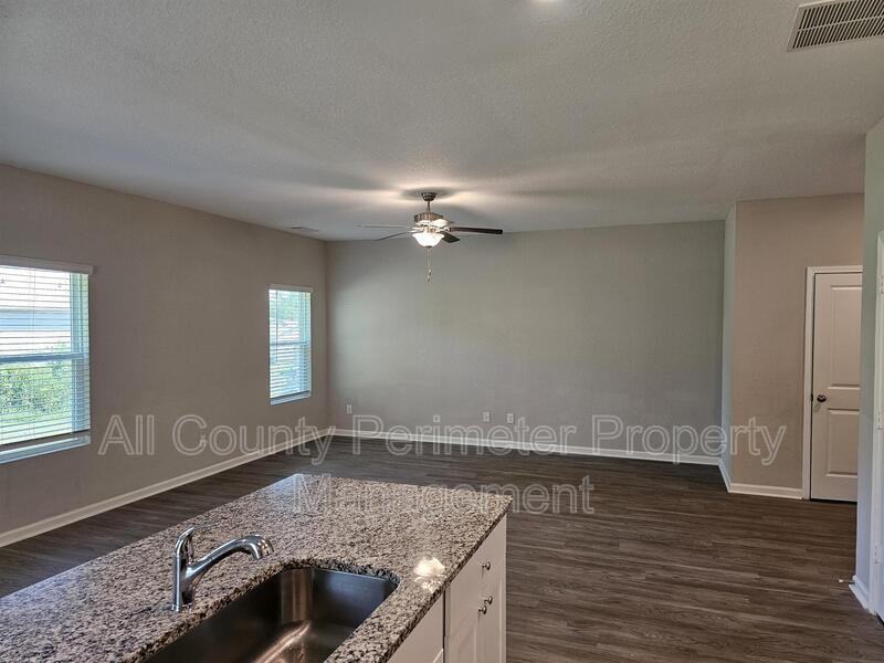 303 Augusta Woods Dr - Photo 5 of 19