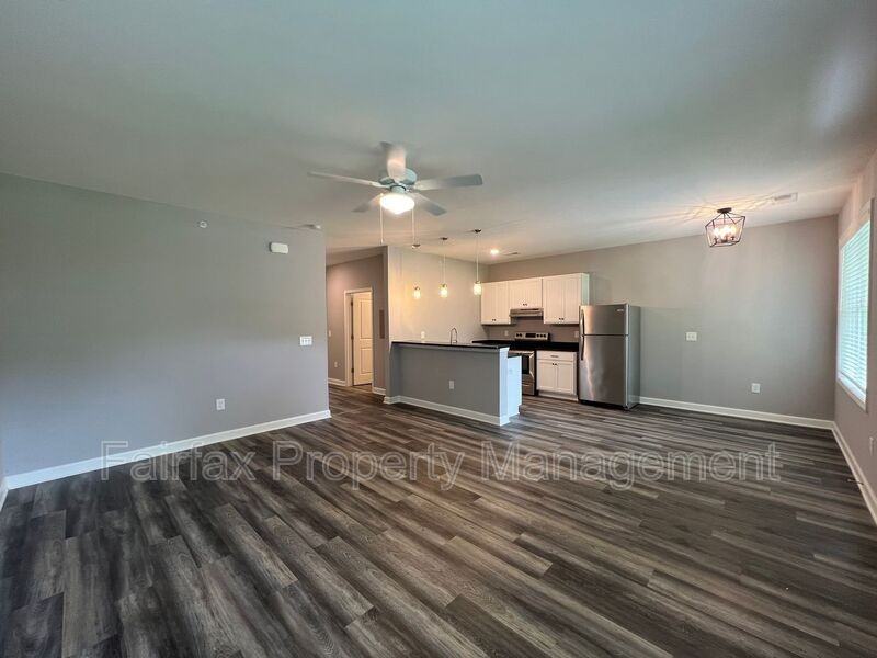 518 Boone St #205 - Photo 3 of 23