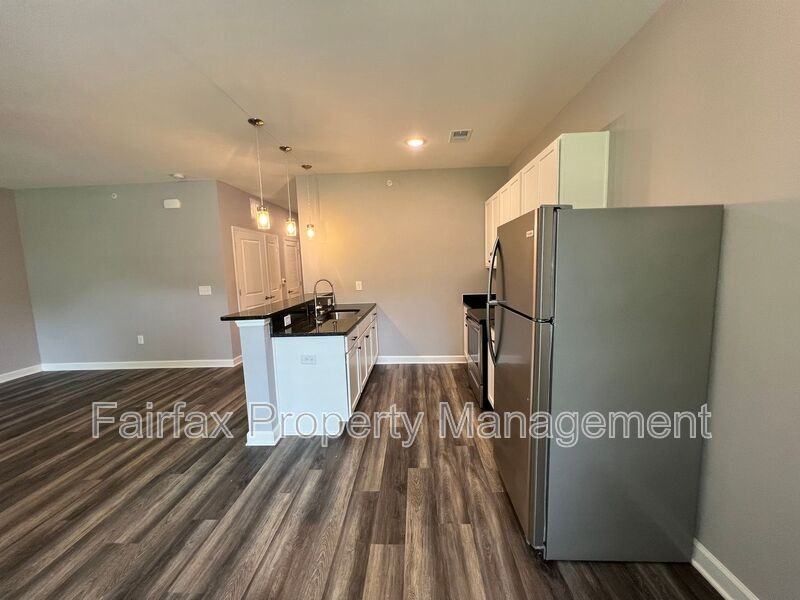 518 Boone St #205 - Photo 6 of 23