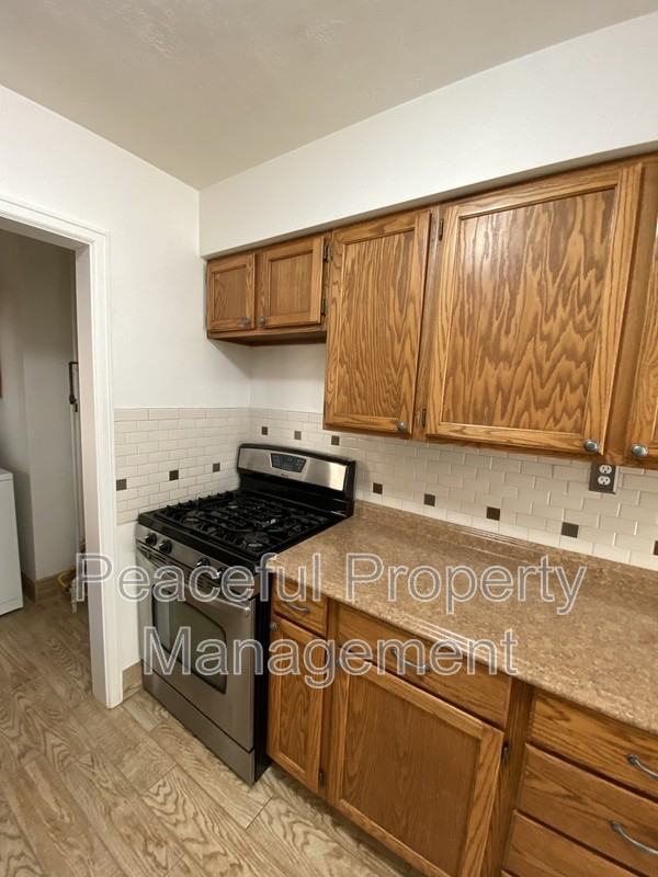 1686 Adams Ave - Photo 3 of 13