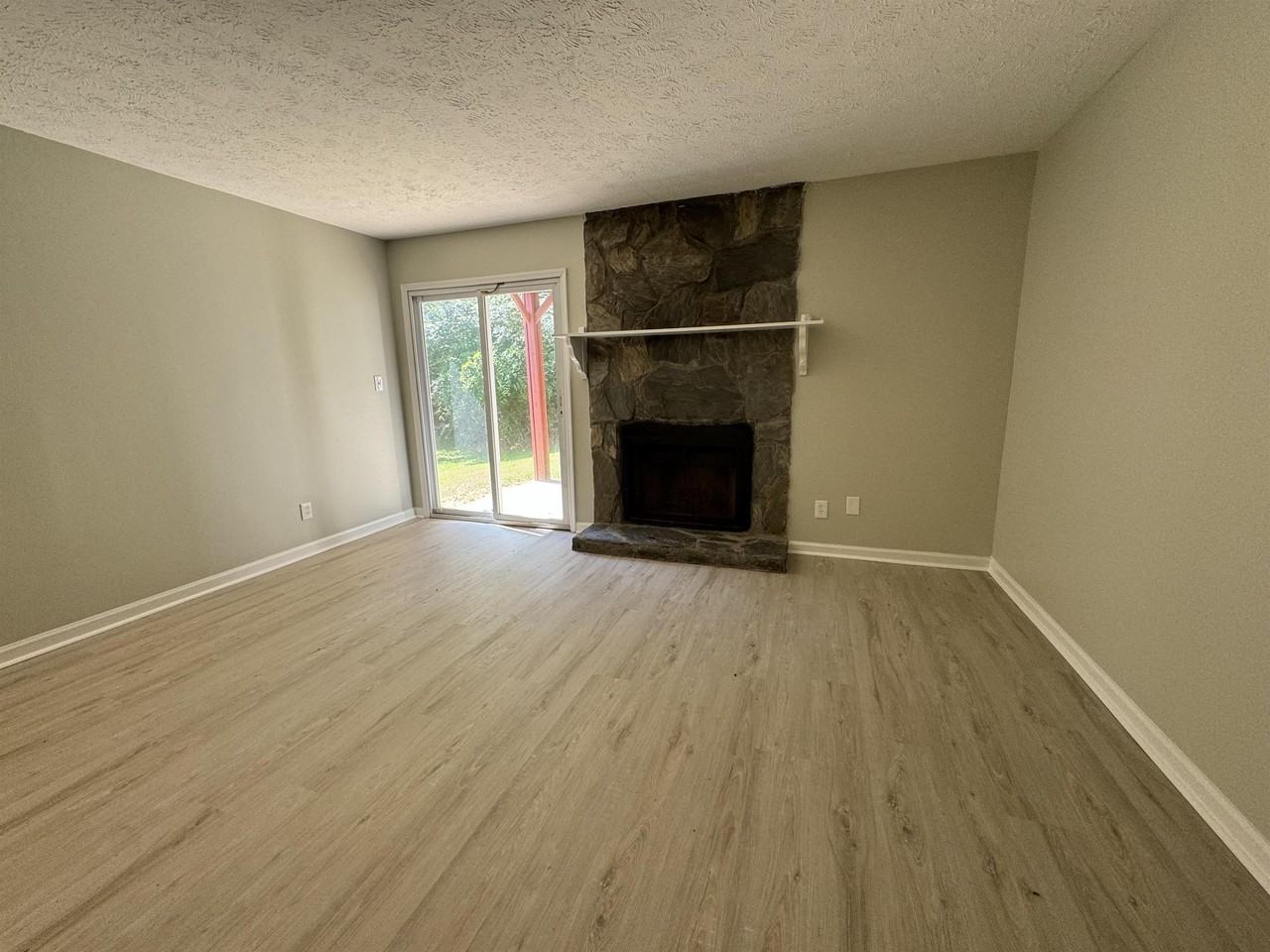 2502-A Hidden Cove Court - Photo 3 of 9