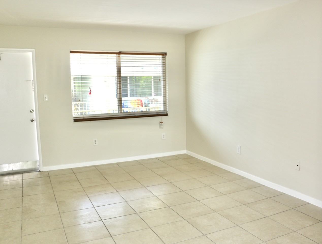 Costa Vista - Photo 3 of 48