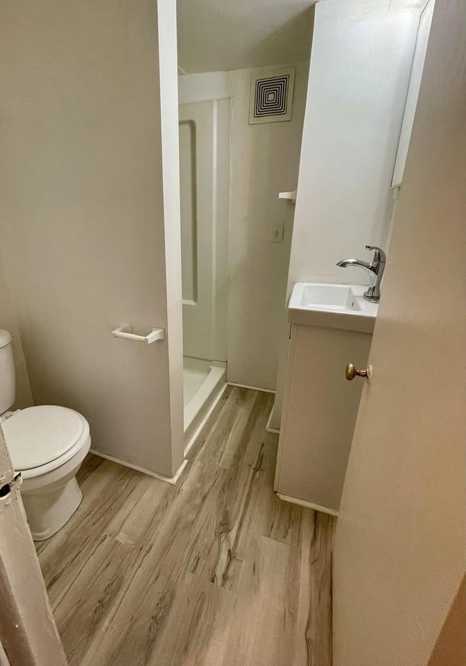 877 E Church St #2-877 - Photo 2 of 4