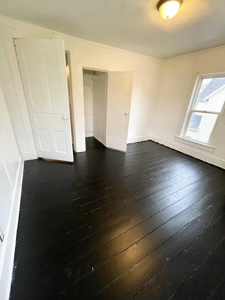 877 E Church St #2-877 - Photo 3 of 4