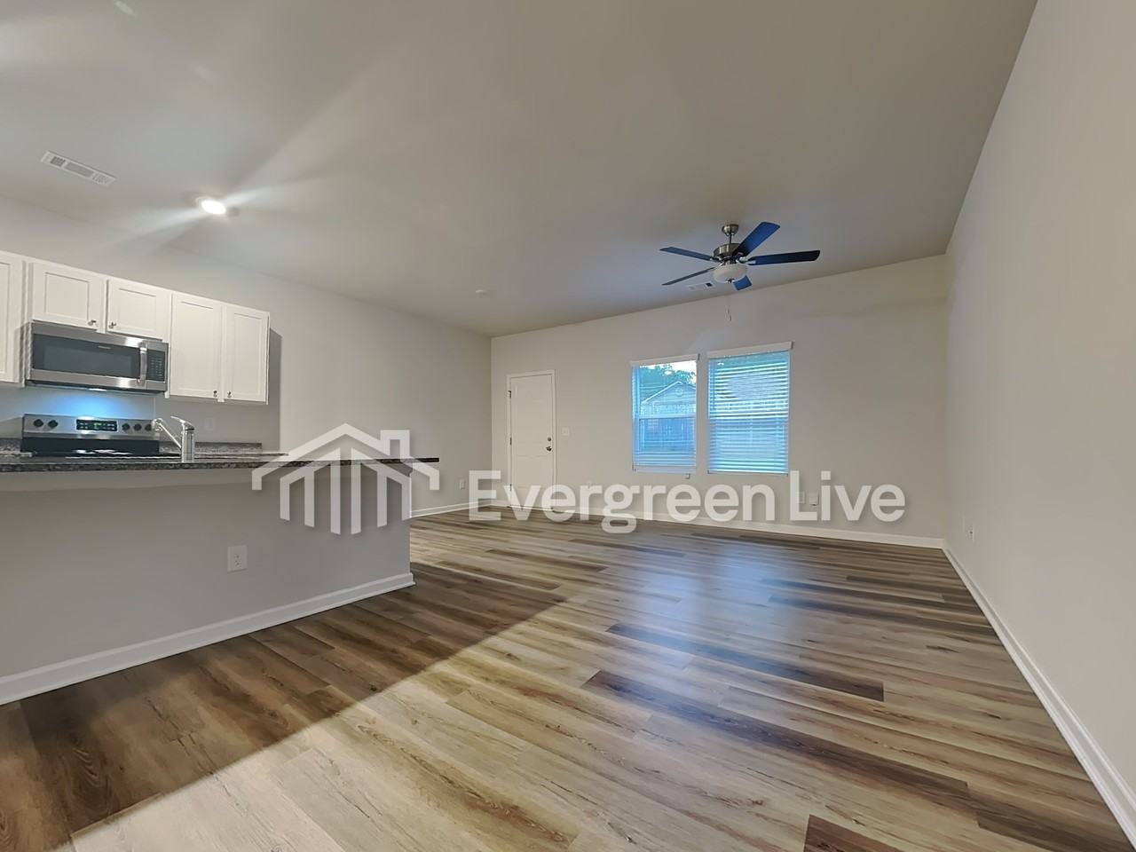 102 Village Green Dr Nw - Photo 2 of 11